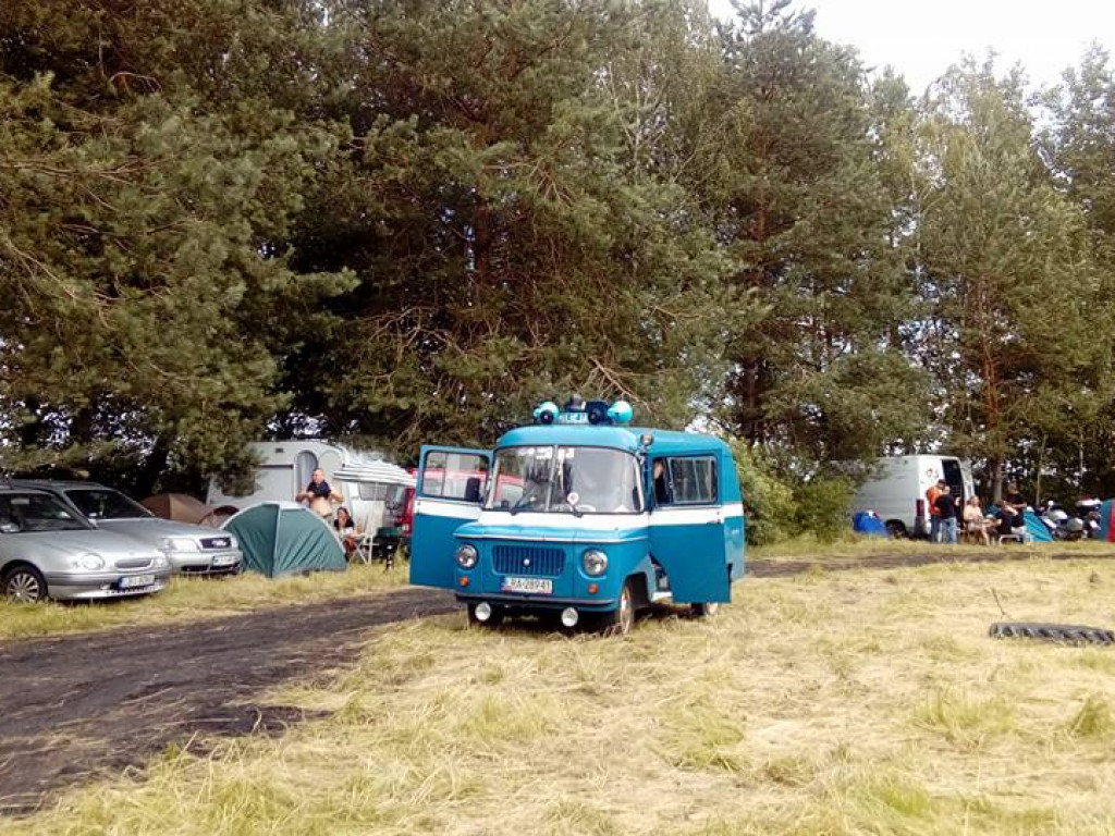 Ci wspaniali mężczyźni na swych głośnych maszynach