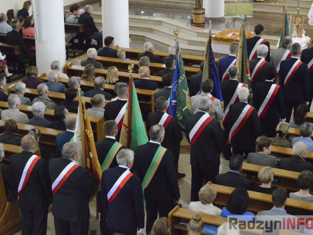 Poświęcenie sztandaru Radzyńskiego Koła Pszczelarzy