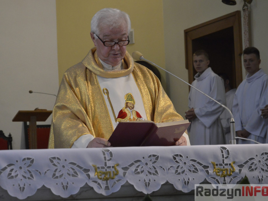 Poświęcenie sztandaru Radzyńskiego Koła Pszczelarzy