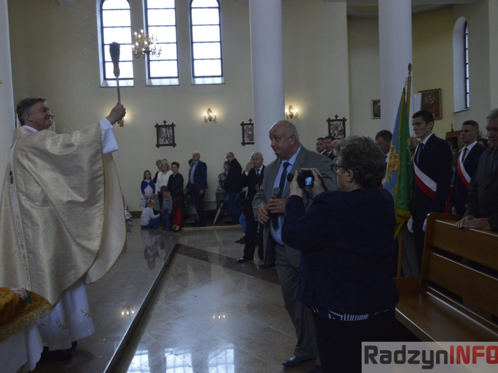 Poświęcenie sztandaru Radzyńskiego Koła Pszczelarzy