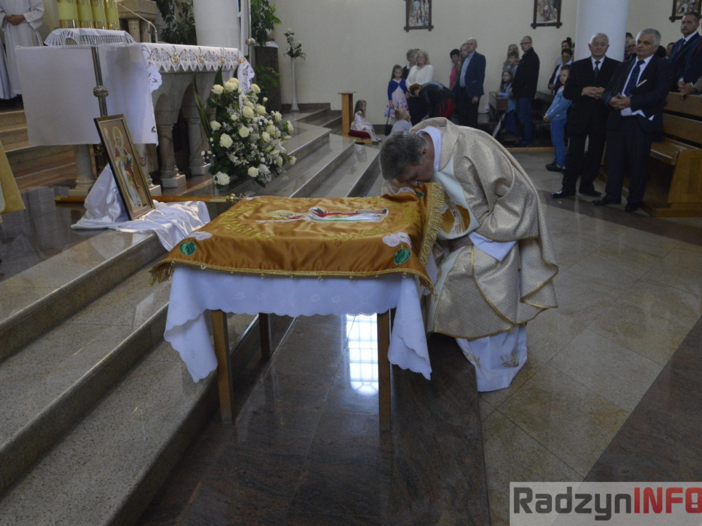 Poświęcenie sztandaru Radzyńskiego Koła Pszczelarzy