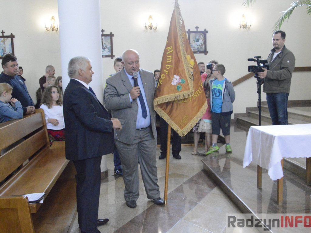 Poświęcenie sztandaru Radzyńskiego Koła Pszczelarzy