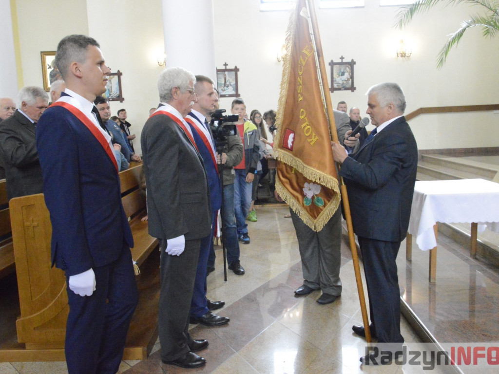 Poświęcenie sztandaru Radzyńskiego Koła Pszczelarzy