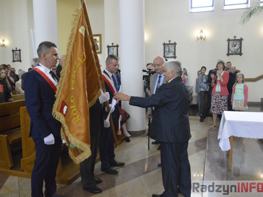 Poświęcenie sztandaru Radzyńskiego Koła Pszczelarzy