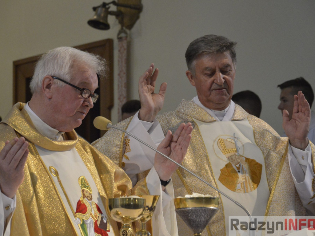 Poświęcenie sztandaru Radzyńskiego Koła Pszczelarzy