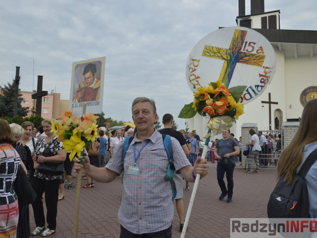 Ruszyli przed oblicze Matki Bożej