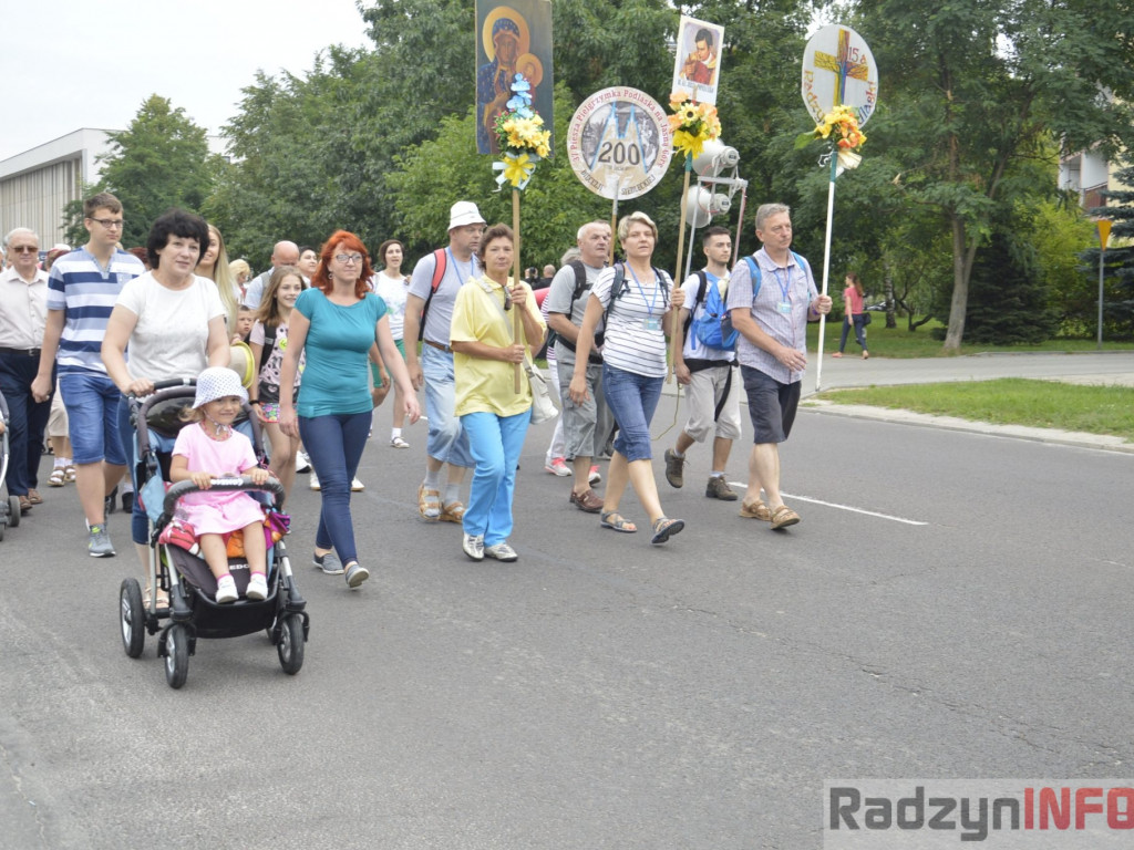 Ruszyli przed oblicze Matki Bożej