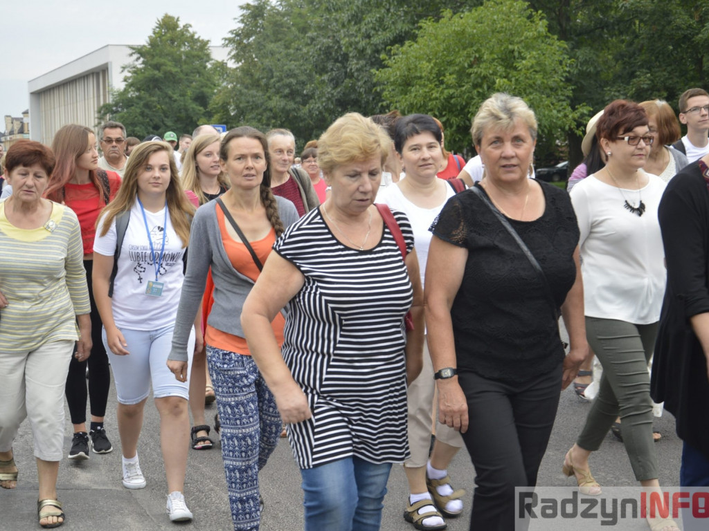 Ruszyli przed oblicze Matki Bożej