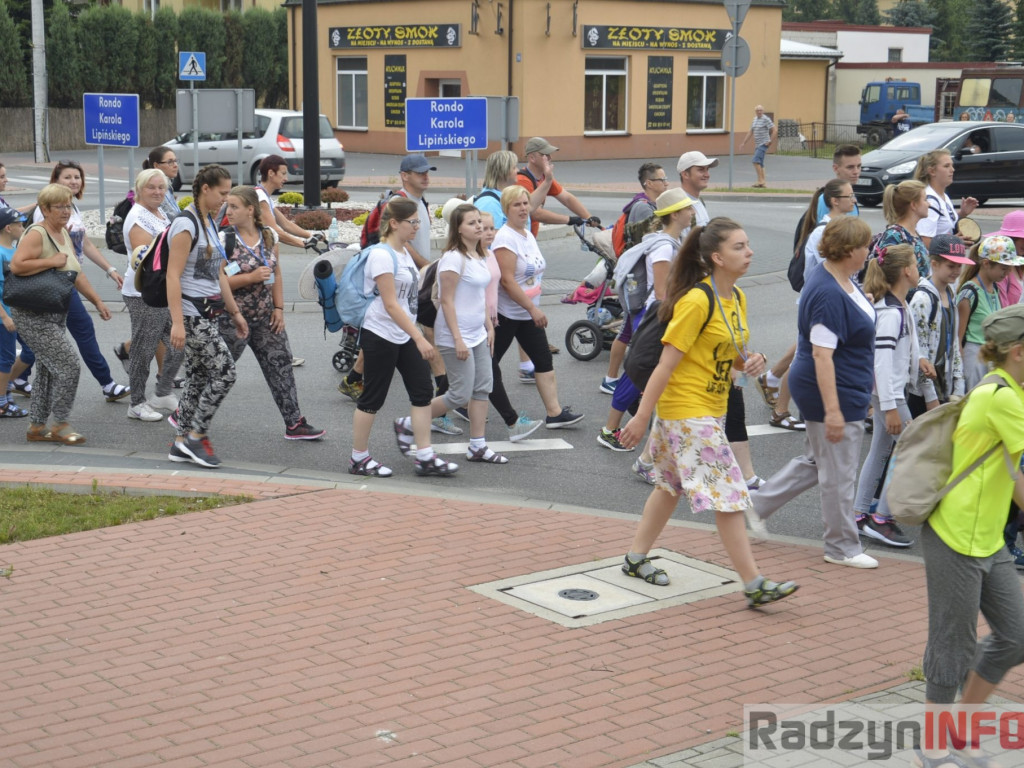 Ruszyli przed oblicze Matki Bożej