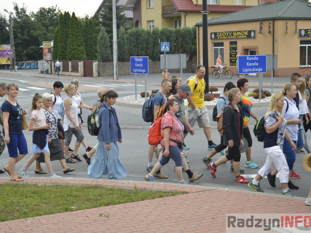 Ruszyli przed oblicze Matki Bożej