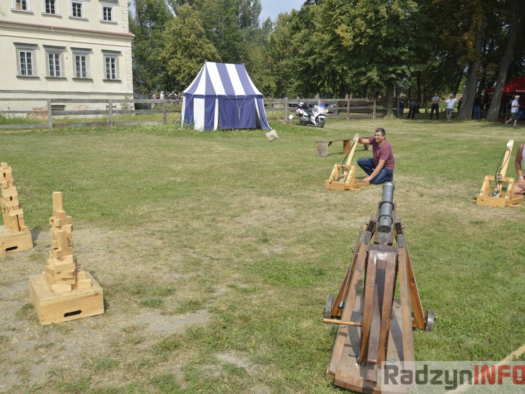 Skórzane kamizelki  i ryk silników