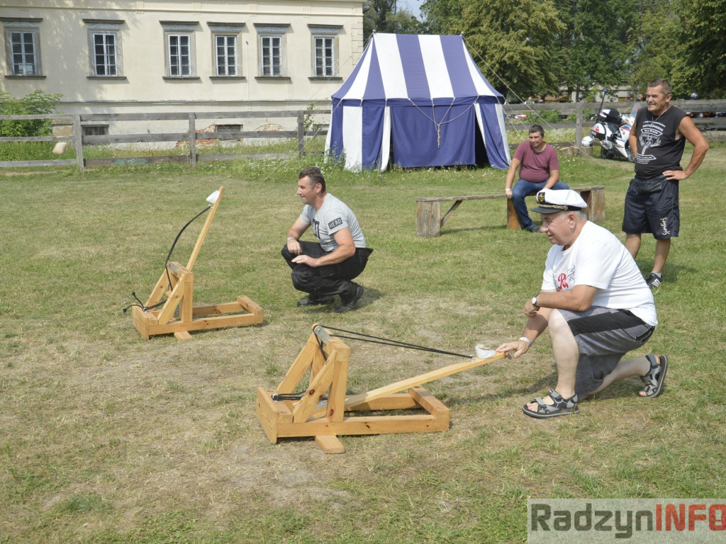Skórzane kamizelki  i ryk silników