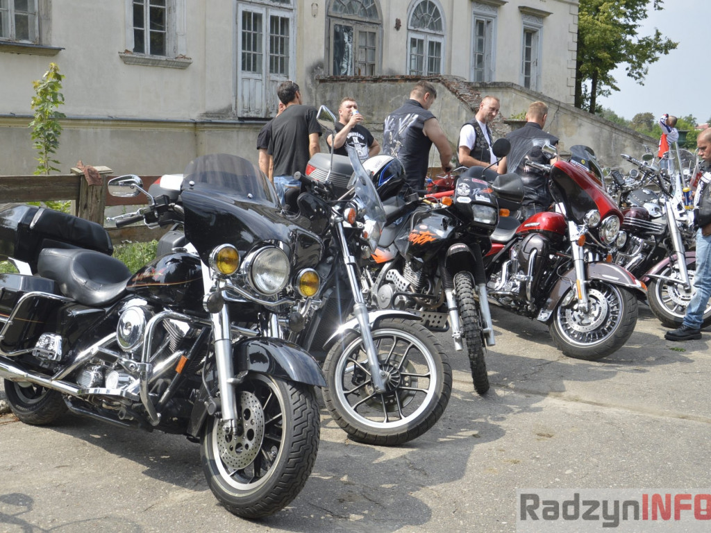 Skórzane kamizelki  i ryk silników