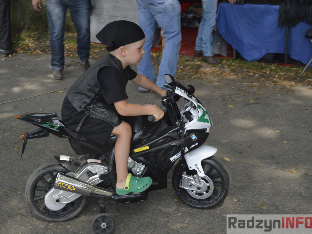Skórzane kamizelki  i ryk silników