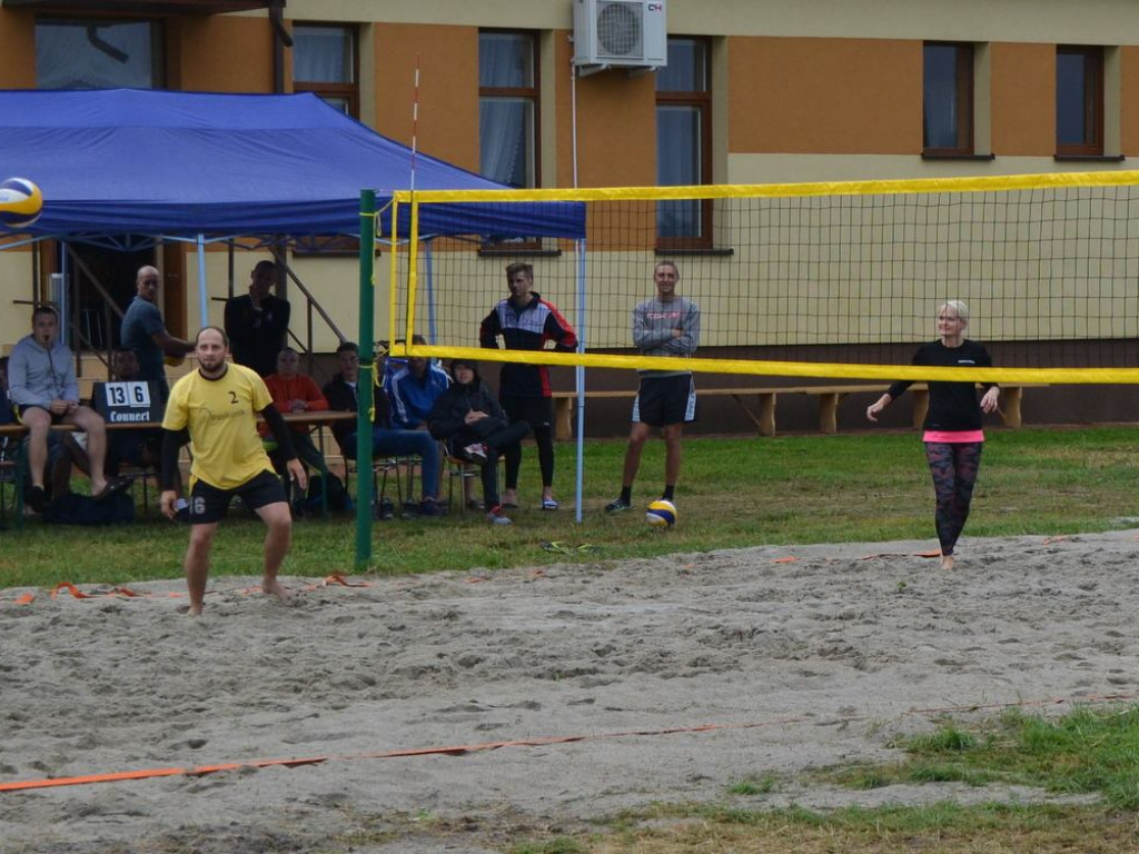Chłodna plażówka w Bedlnie