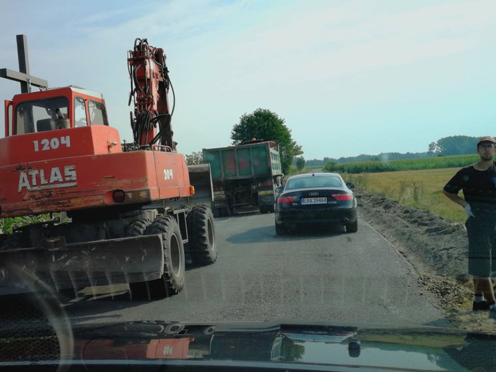 Nowa nawierzchnia drogi