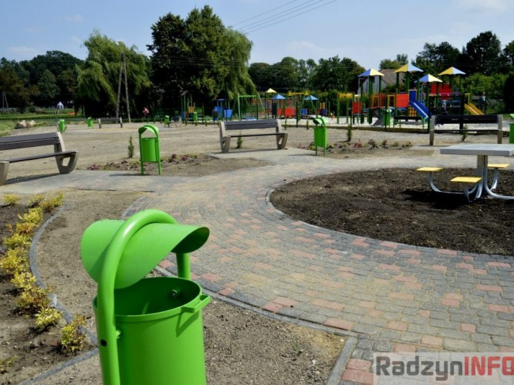 Nowy plac zabaw w Czemiernikach