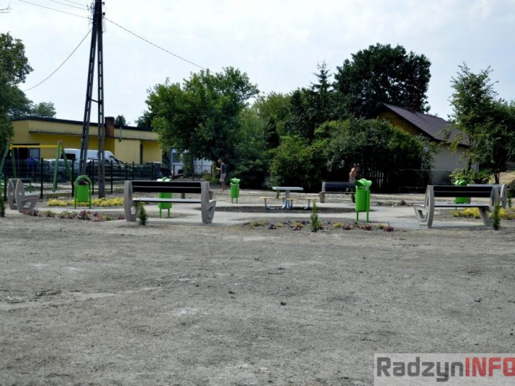 Nowy plac zabaw w Czemiernikach