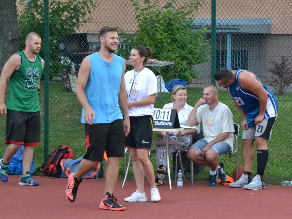 Nocny streetball
