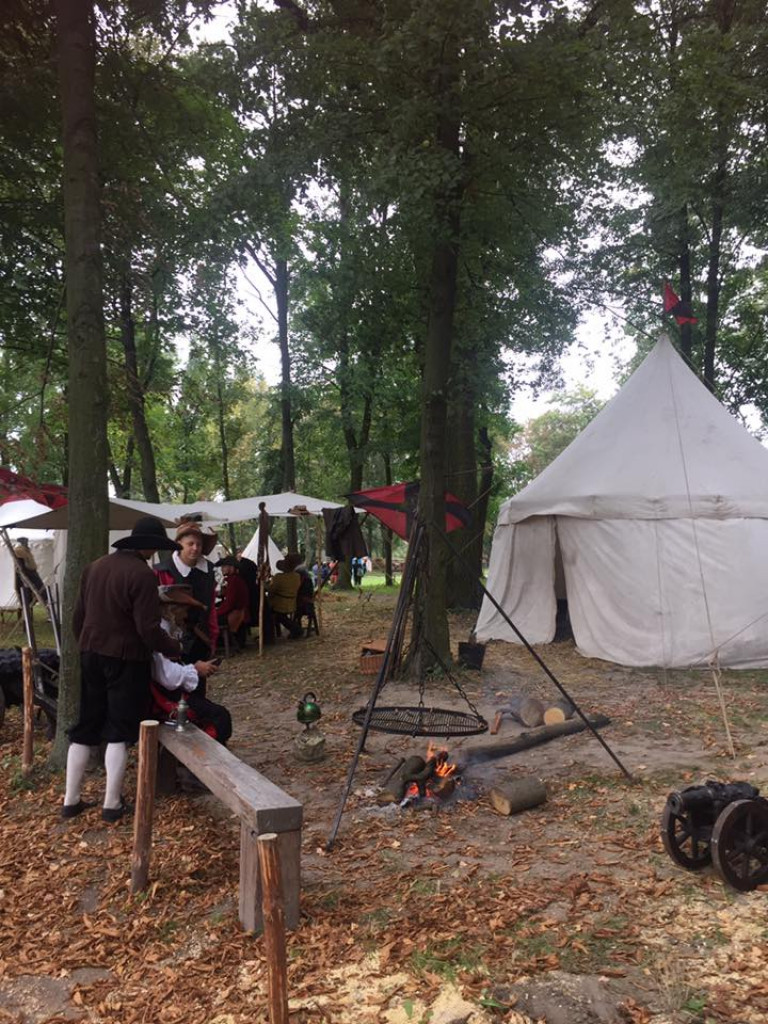 Trwa Festiwal Ognia i Miecza w Czemiernikach