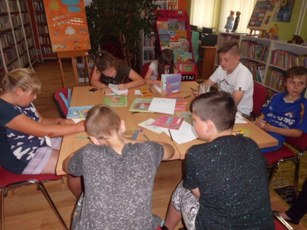 Wakacje w bibliotece 2017