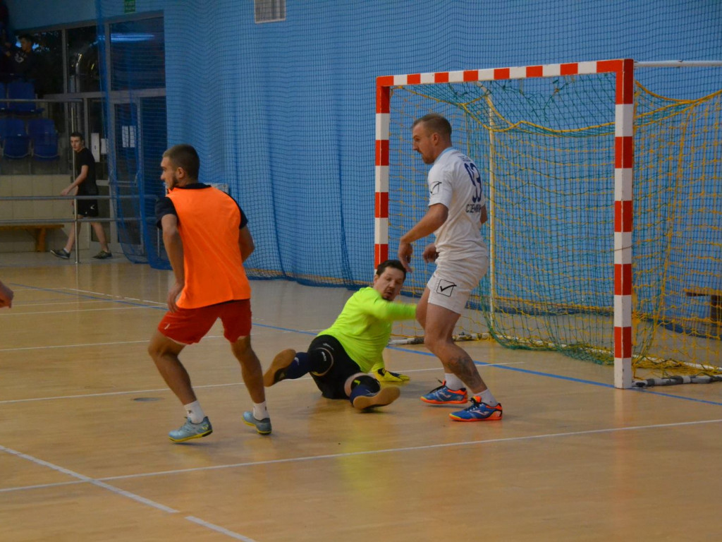 Wąs przed Drinkiem, czyli halówka w gazie