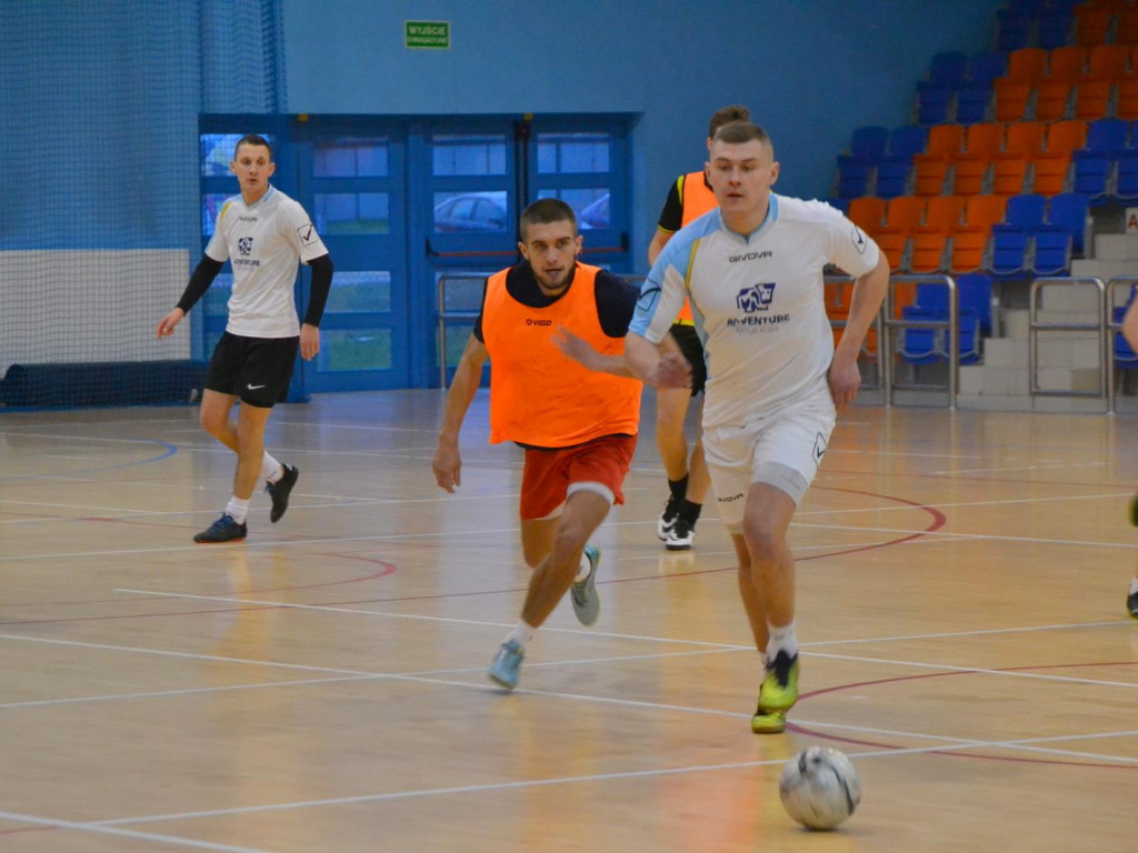 Wąs przed Drinkiem, czyli halówka w gazie