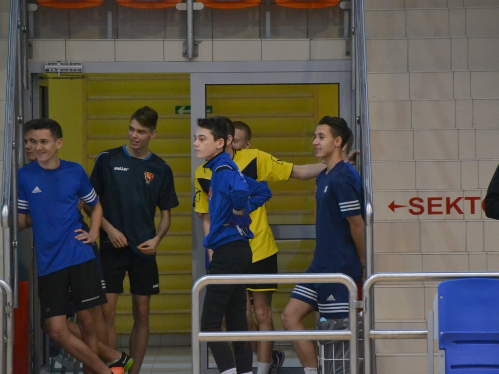 Wąs przed Drinkiem, czyli halówka w gazie