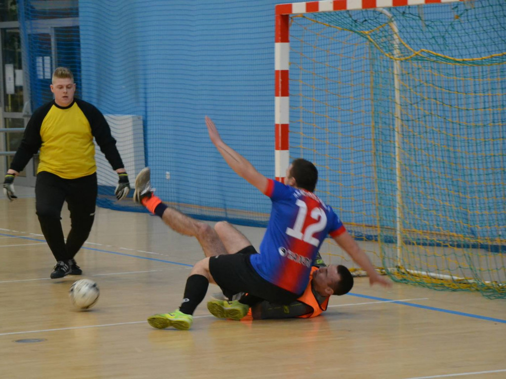 Wąs przed Drinkiem, czyli halówka w gazie