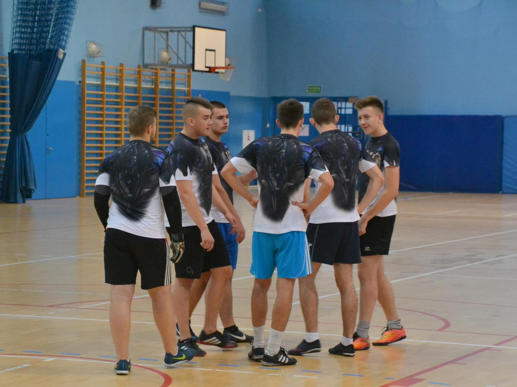 Wąs przed Drinkiem, czyli halówka w gazie