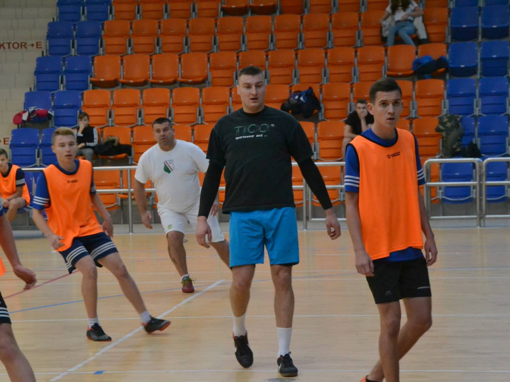 Wąs przed Drinkiem, czyli halówka w gazie