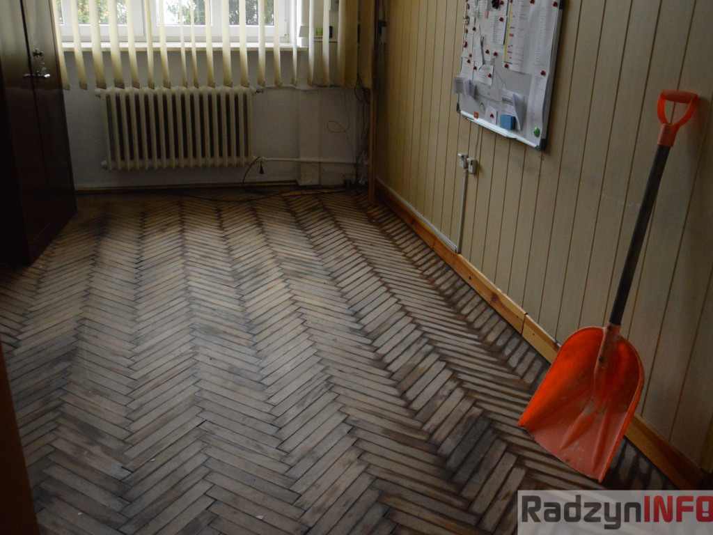 Szkołę zalało, stołówka działa - rozmowa z dyrektor SP I