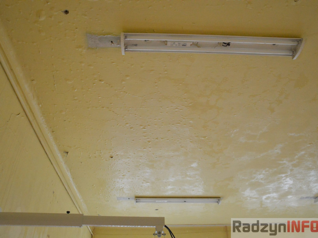 Szkołę zalało, stołówka działa - rozmowa z dyrektor SP I