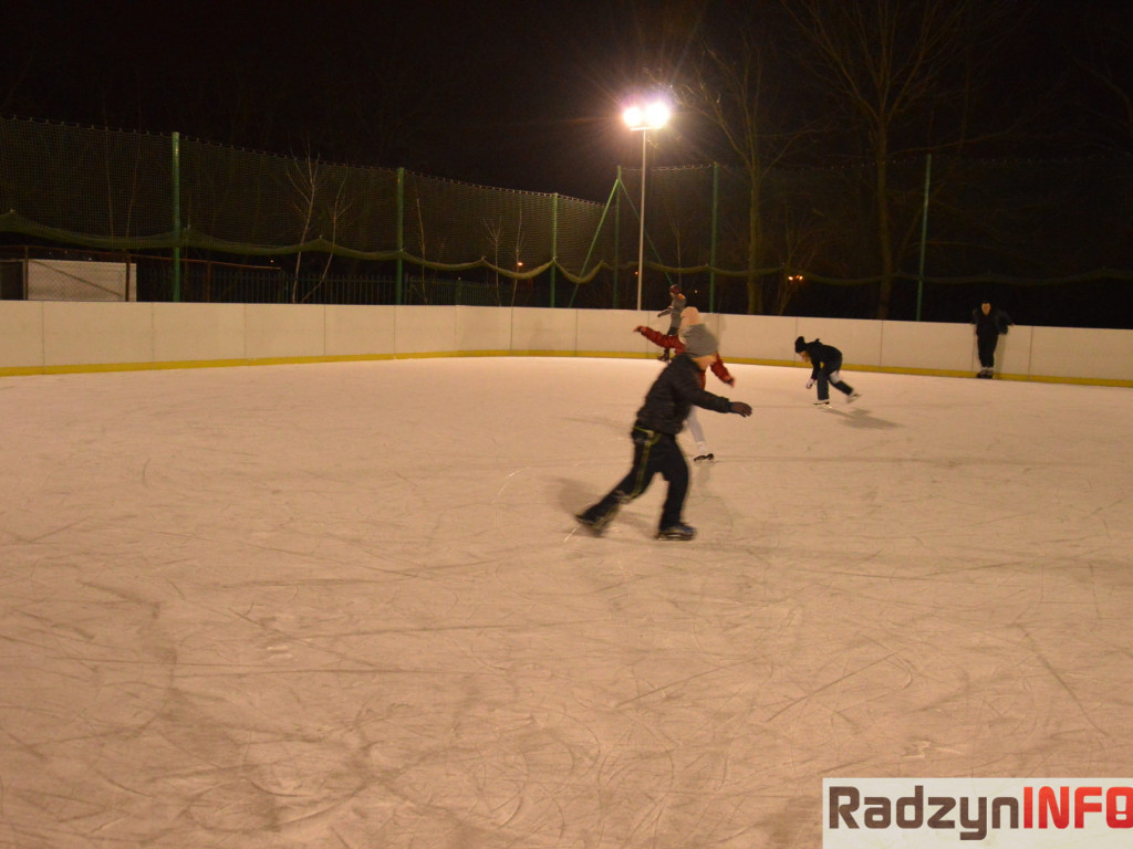 Biały Orlik przy SP 2