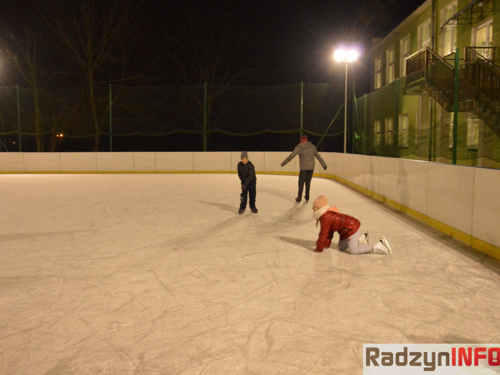 Biały Orlik przy SP 2