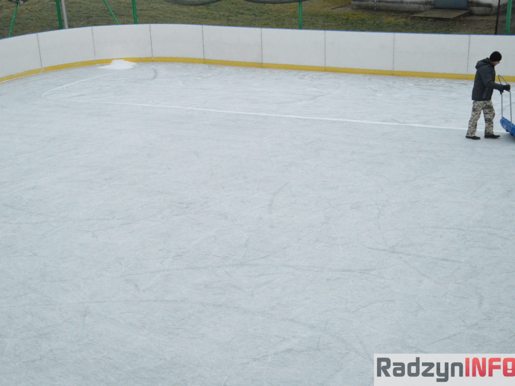 Biały Orlik przy SP 2