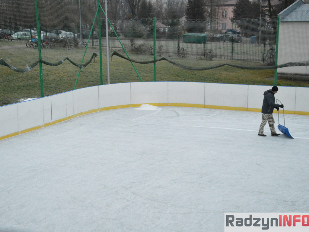 Biały Orlik przy SP 2