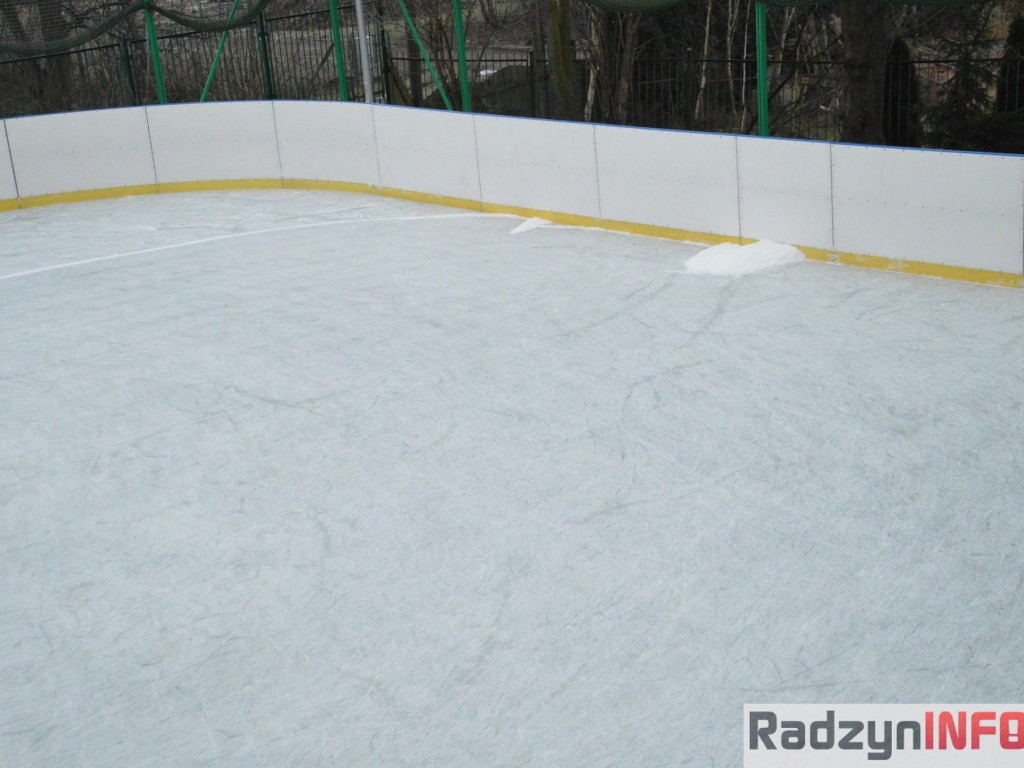 Biały Orlik przy SP 2