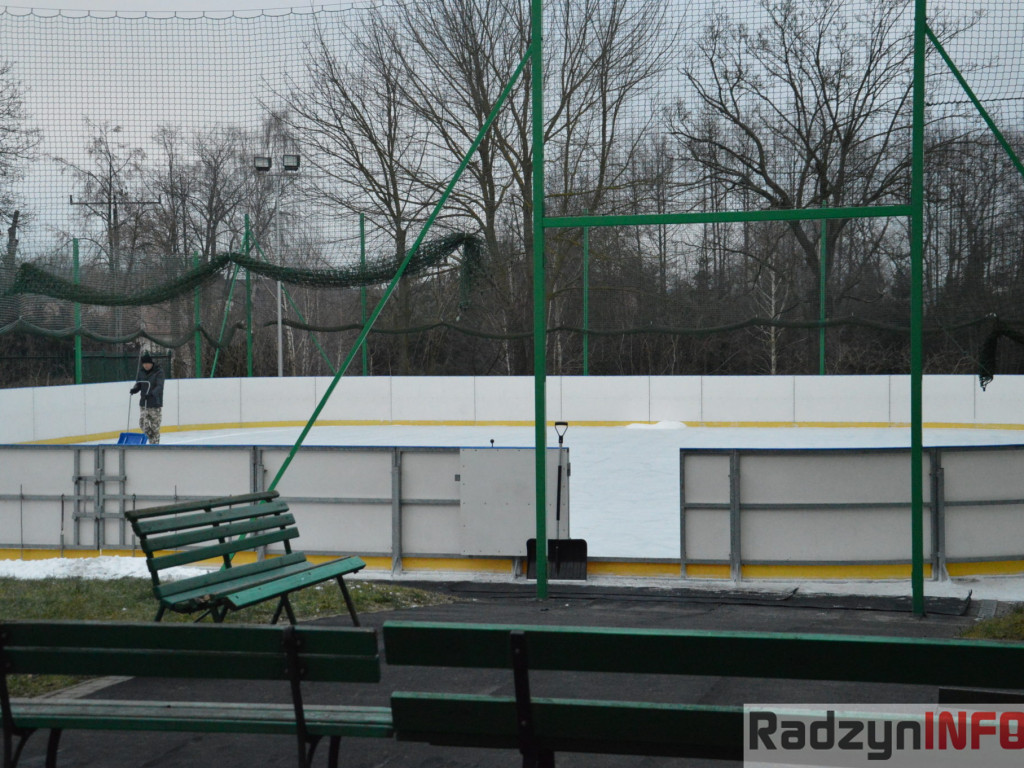 Biały Orlik przy SP 2