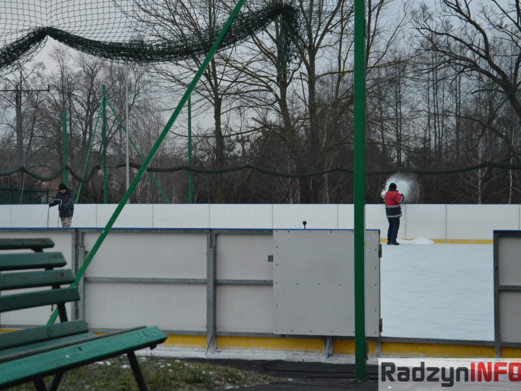 Biały Orlik przy SP 2