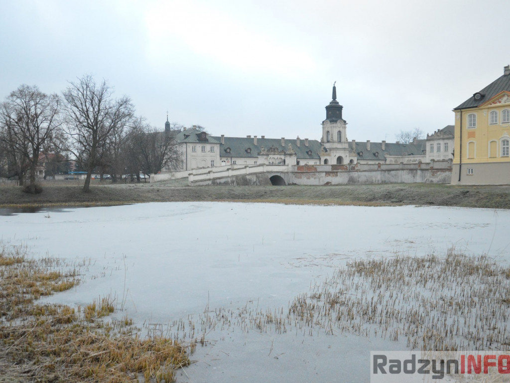 Wypięły się na Pałac