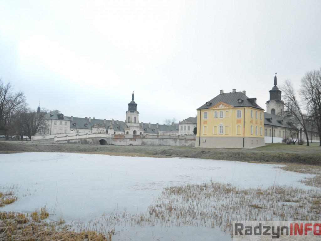 Wypięły się na Pałac