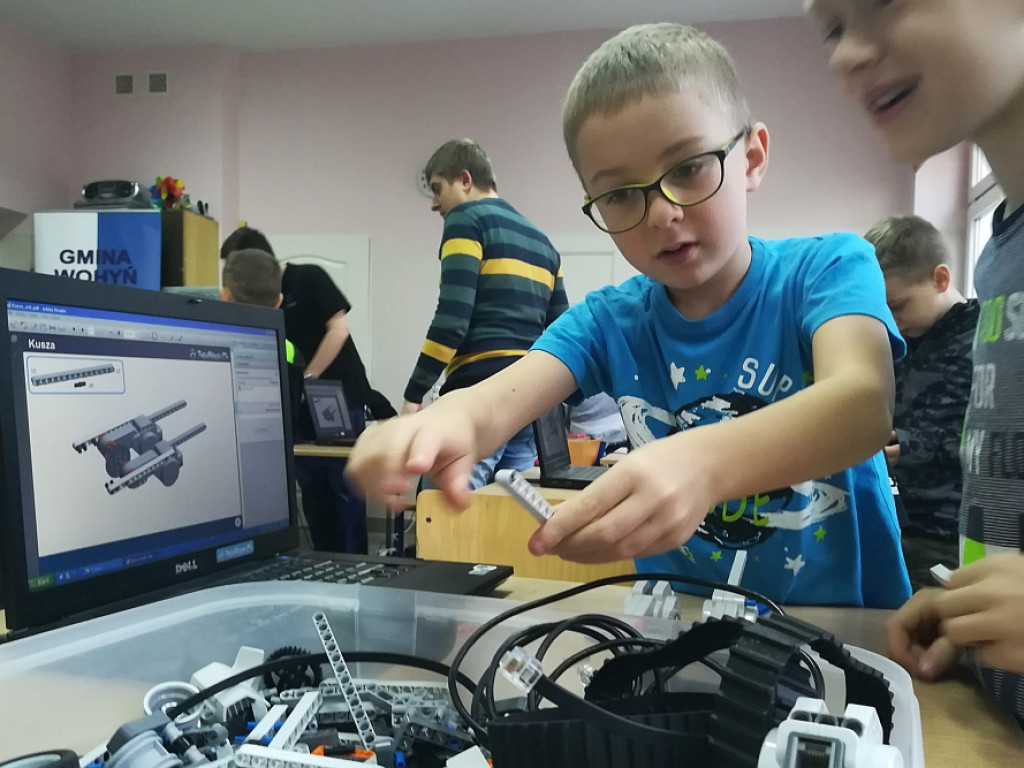 Warsztaty z robotyki i astronomii w Gminie Wohyń