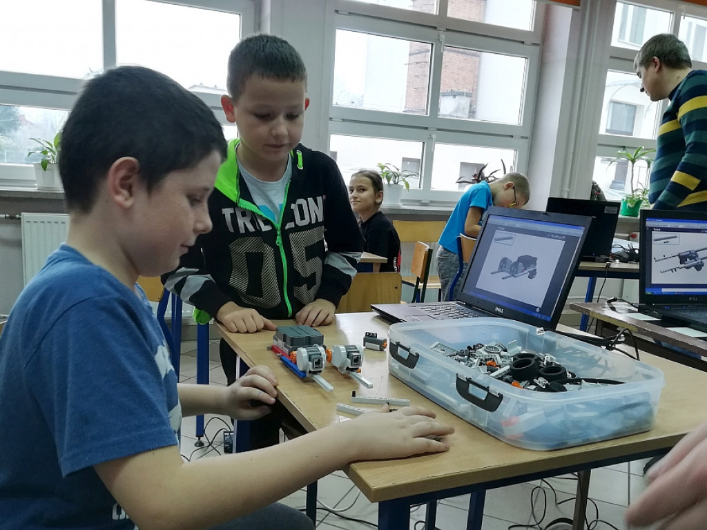 Warsztaty z robotyki i astronomii w Gminie Wohyń