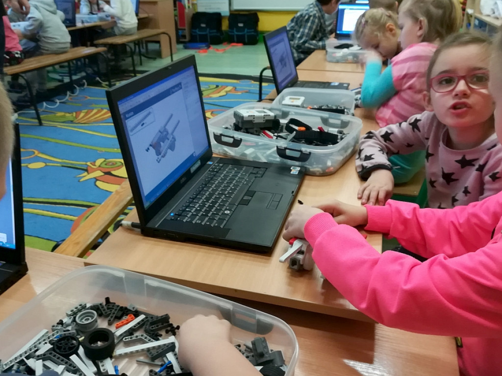 Warsztaty z robotyki i astronomii w Gminie Wohyń