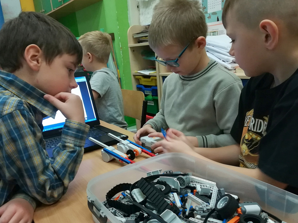 Warsztaty z robotyki i astronomii w Gminie Wohyń