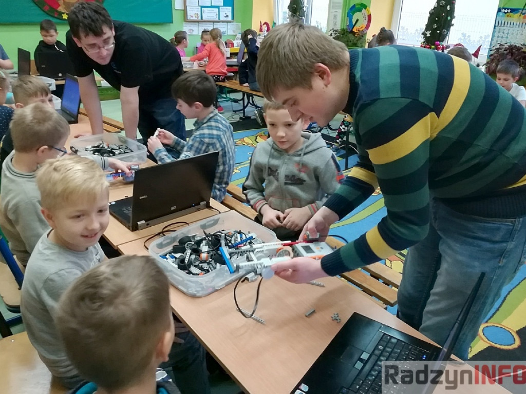 Warsztaty z robotyki i astronomii w Gminie Wohyń