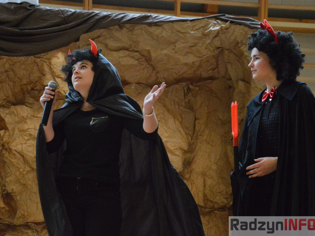 Wesołe jasełka w I LO