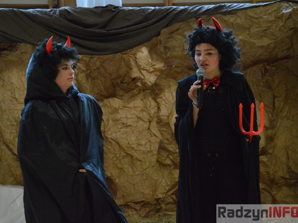 Wesołe jasełka w I LO