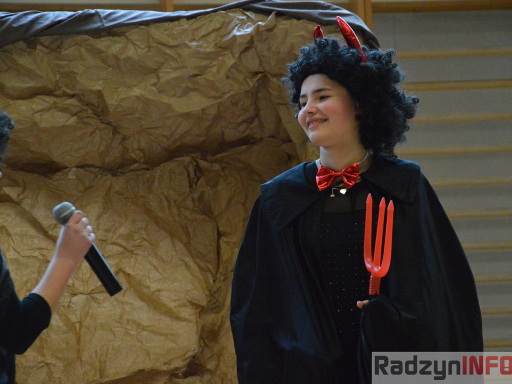 Wesołe jasełka w I LO